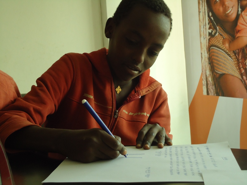Etióp gyermektámogatás: az adomány célba ért