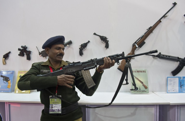 India a világ legnagyobb fegyverimportőre: 19 milliárd dolláros vásárlás fél év alatt