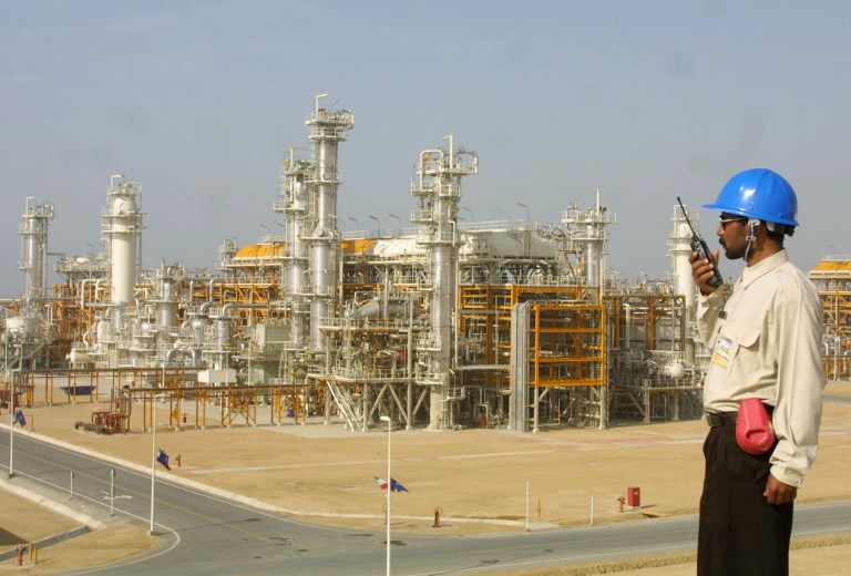India csökkenti iráni olajvásárlását