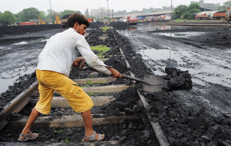 Elkezdődik a szénbányászat óvatos privatizációja Indiában