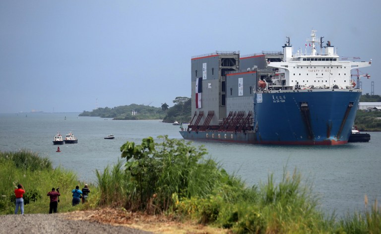 Átrakó kikötői szolgáltatást tervez Panama