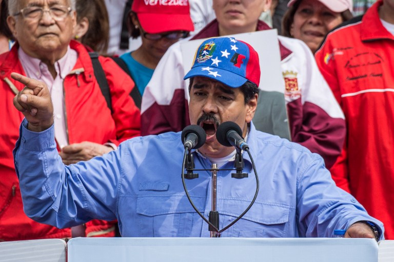 Lépéskényszerben a venezuelai elnök
