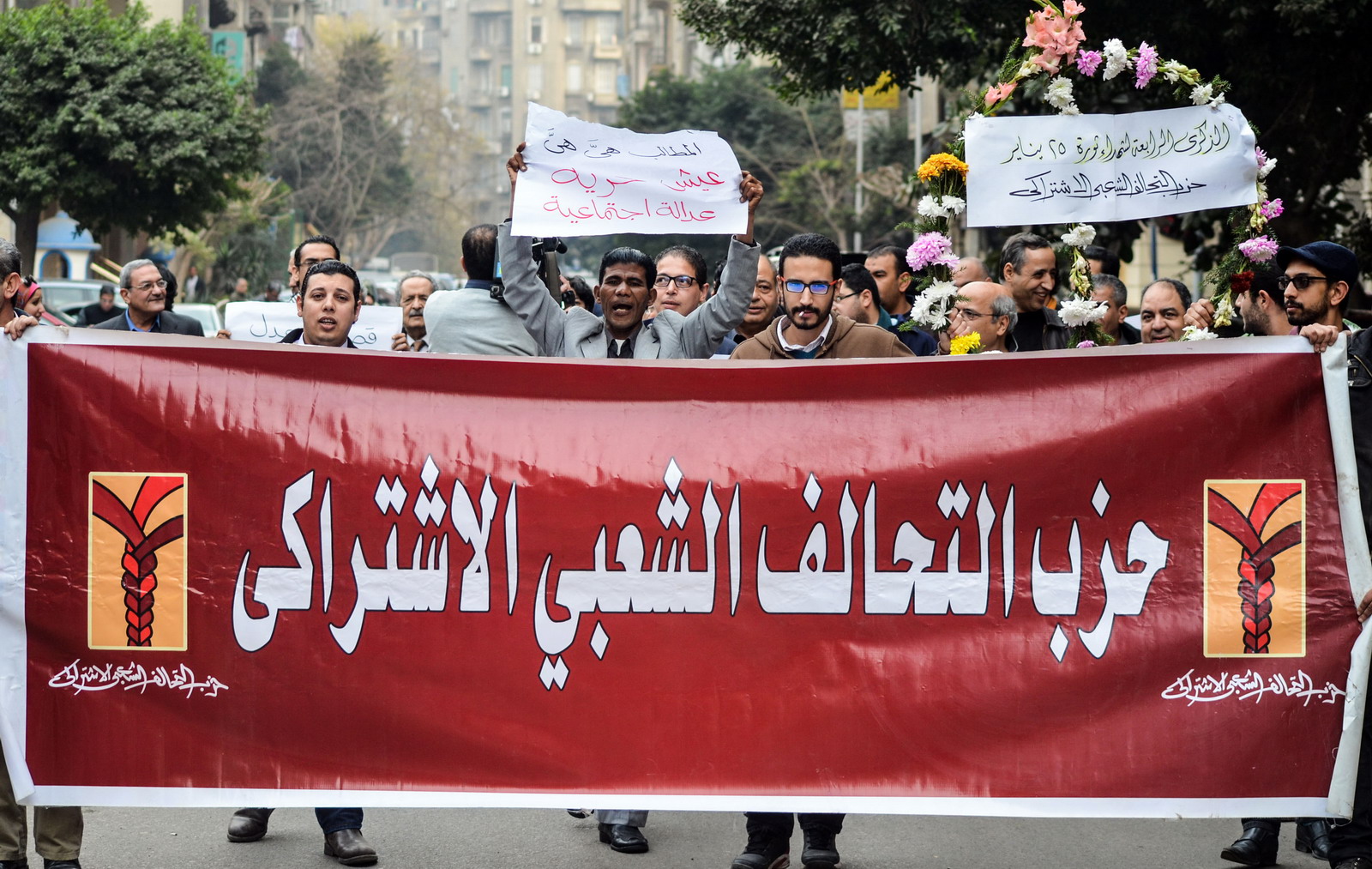 Virágot akart vinni a Tahrirra. Lelőtték