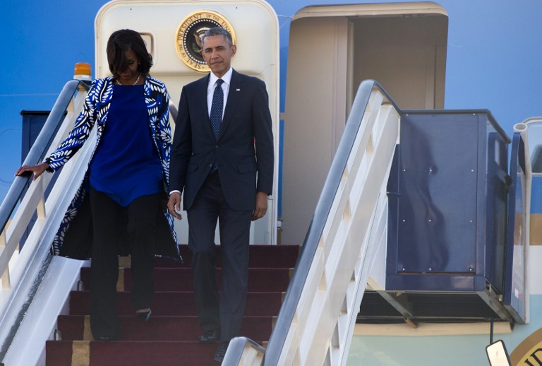 Michelle Obama fedetlen fővel Szaud Arábiában