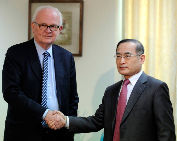 Amerikai diplomaták tárgyaltak “magánemberként” Észak-Koreával