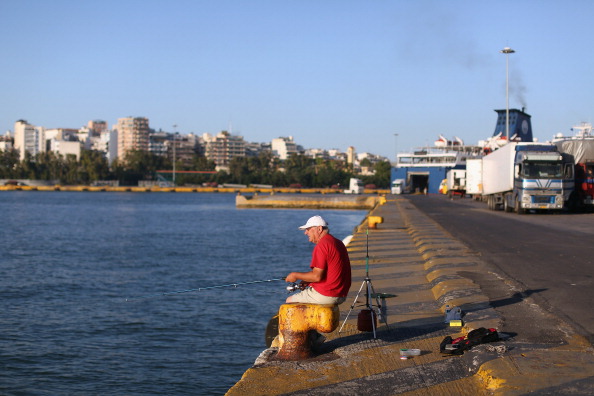 Görögország nem adja el Pireusz kikötőjét Kínának
