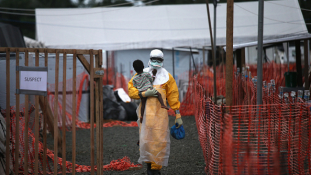 Milliárdokkal „olcsóbb” az Ebola a vártnál