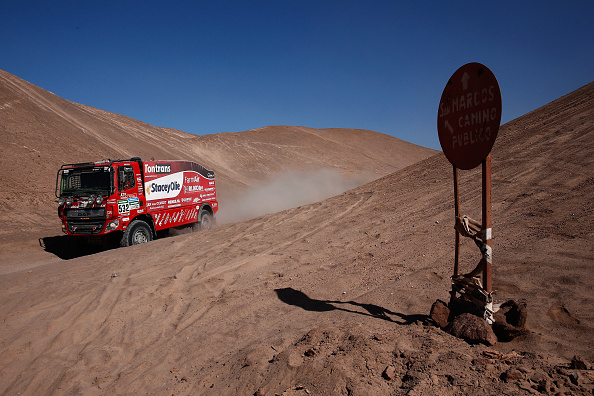 Bolívia felé dübörög a Dakar