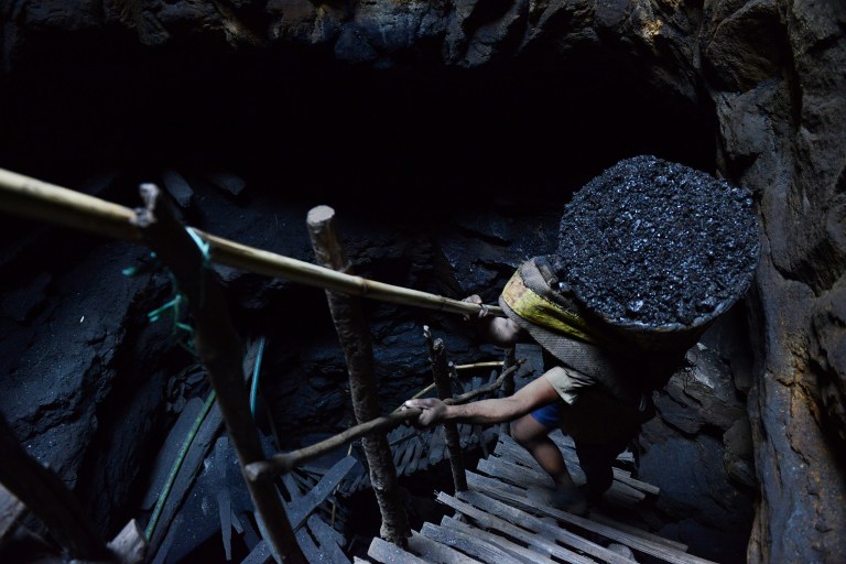 Milliók sztrájkolnak a bányaprivatizáció ellen Indiában
