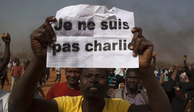 Emberek égtek meg a felgyújtott keresztény templomokban, Nigerben