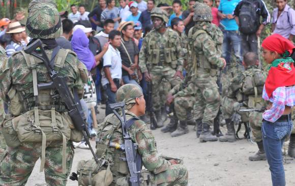 Kolumbia: 36 katona került a lakosság fogságába