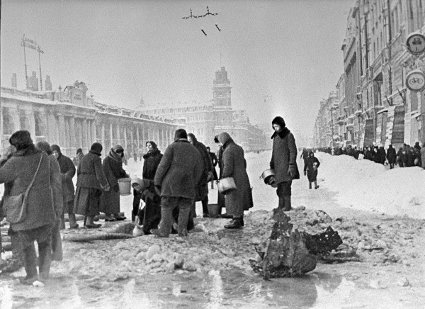 Kegyeletsértő Blokád-diéta tippek  Szentpétervárott