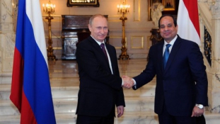 Medve a piramisoknál: Mérlegen az egyiptomi-orosz találkozó