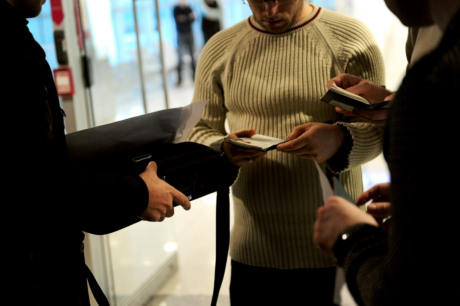 Így hajszolják a török reptereken a Szíriába tartó szélsőségeseket