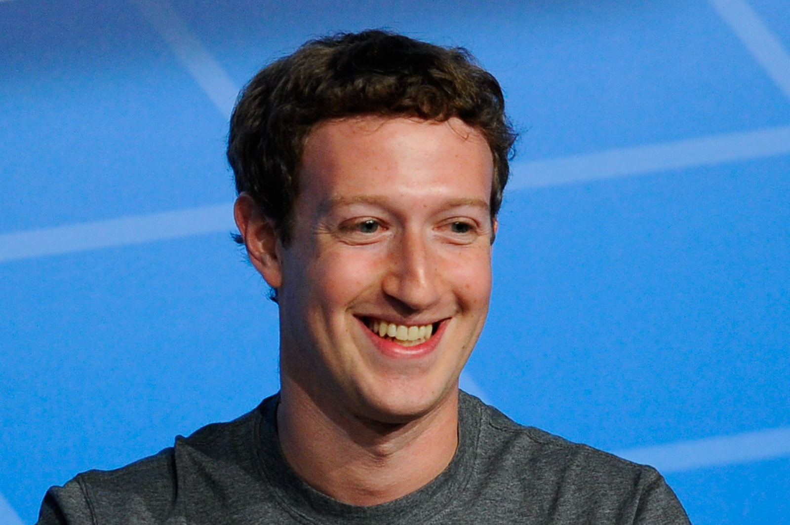 Zuckerberg: mindenki jusson internethez!