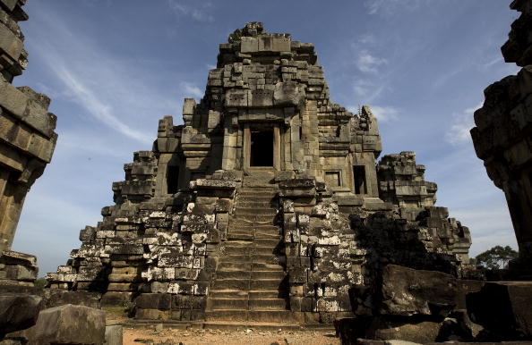Meztelenül Angkorban