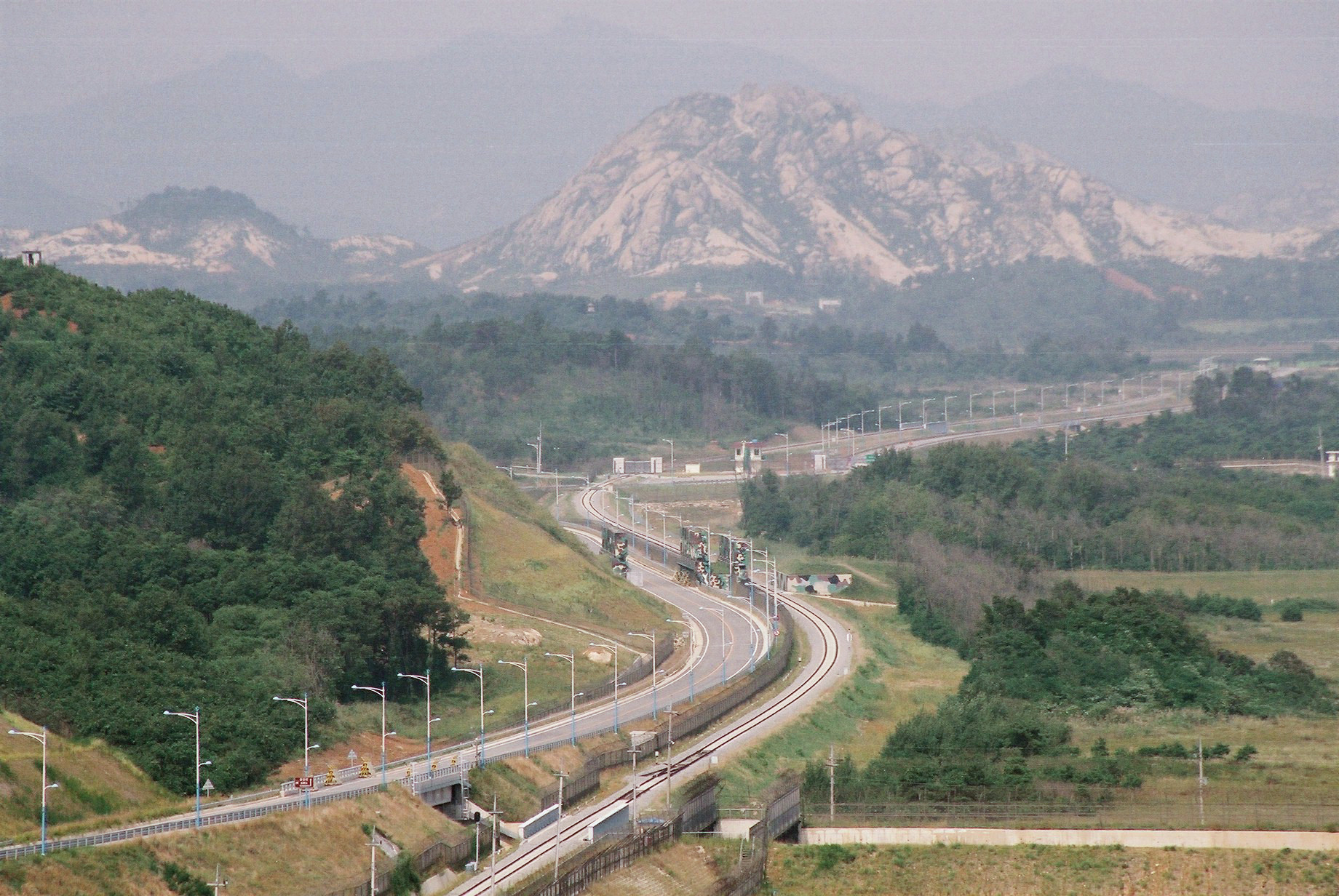 Nyomulnak a kínaiak a dél-koreai földpiacon