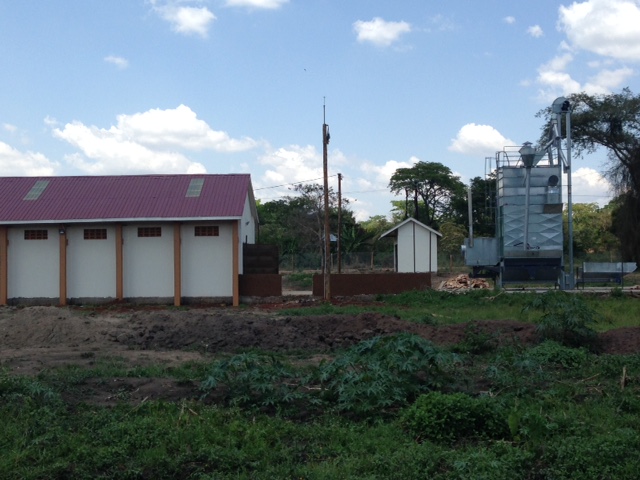Átadásra vár a magyar részvétellel kialakított mezőgazdasági telep Ugandában (helyszíni riport)