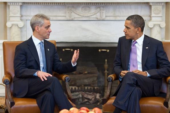 Obama is besegít a chicagói polgármesternek