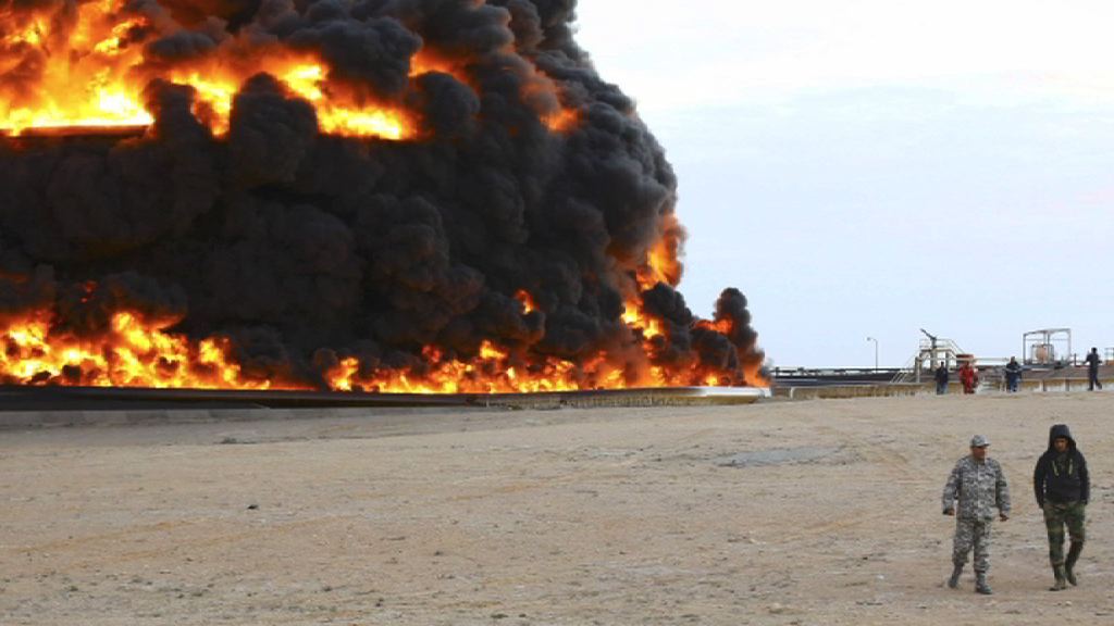 Felrobbantottak egy kőolajvezetéket Líbiában