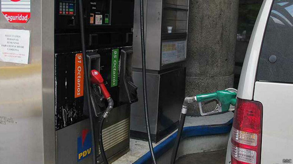 Venezuela: elcsúszhat a benzináron a Maduro kormány