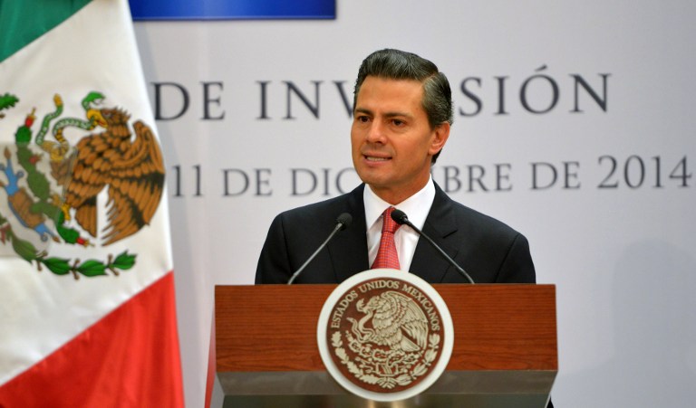 A mexikói elnöknek „rossz a sajtója”