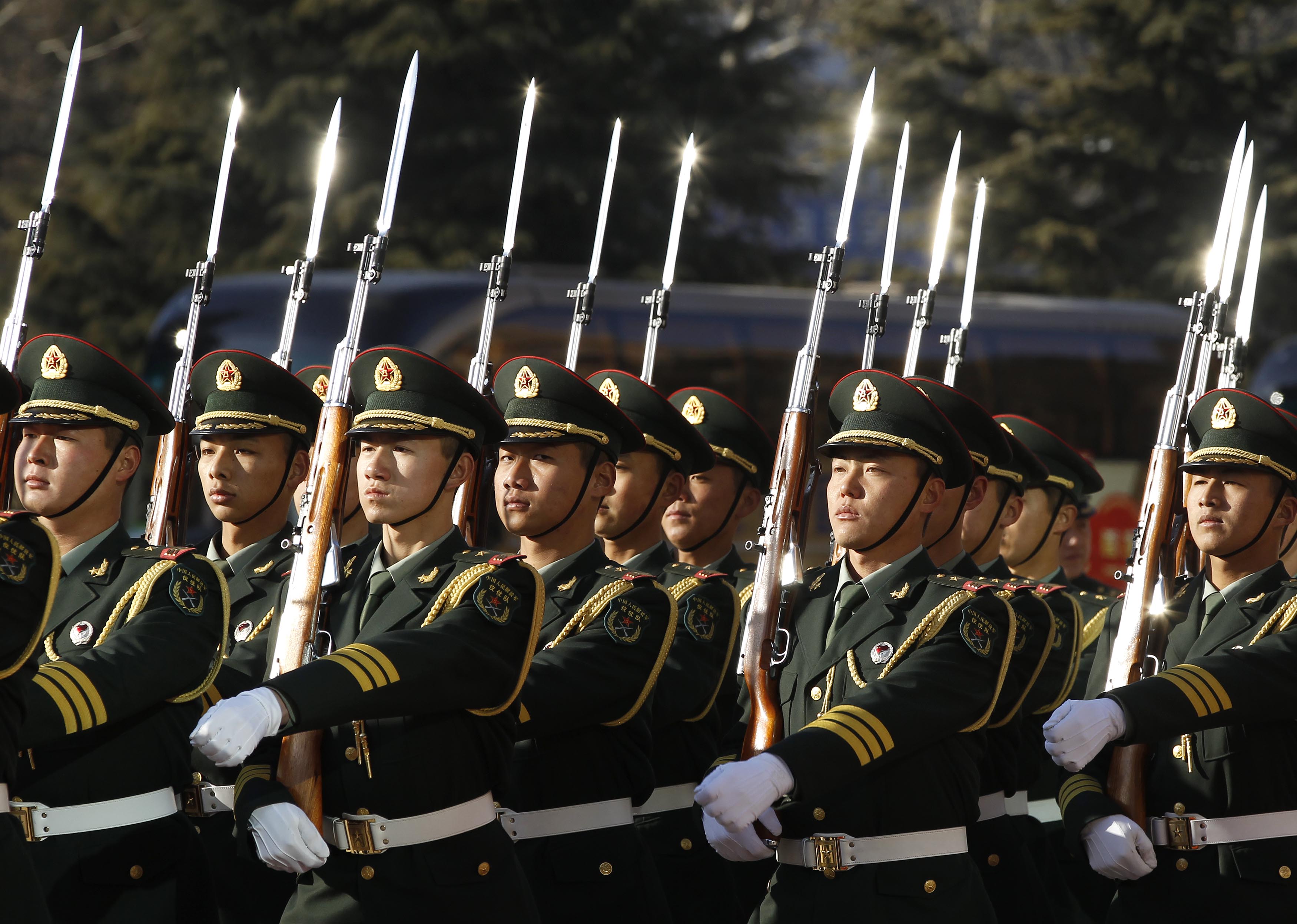 Kína tizedével növeli katonai költségvetését