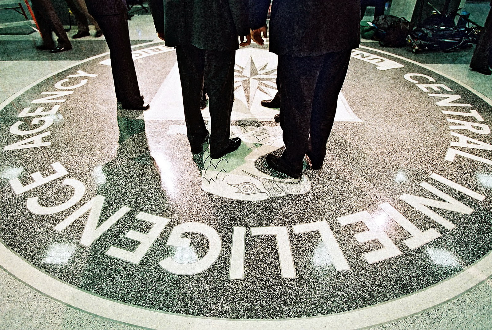 A CIA egymillió dollárt utalt át Oszama bin Ladennek