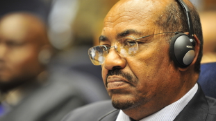 Az ICC az ENSZ BT segítségét kéri a szudáni elnök felelősségre vonásáért