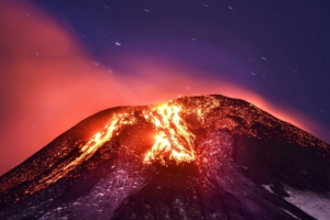 Volcano-Villarrica-eruption