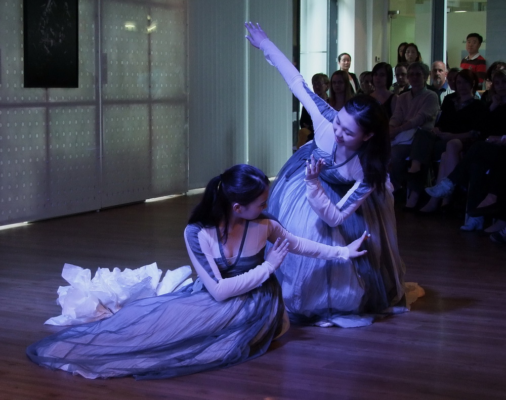 Egy koreai táncest fotói Budapestről