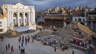 Visszavárja a turistákat Nepál