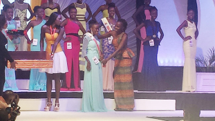 Ő lett Miss Uganda – egy szépségverseny képei
