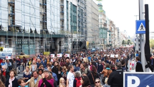 Majdnem ezer terroristagyanús embert figyelnek Belgiumban