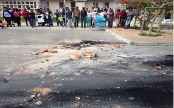 Mob_Stones_And_Burns_Man_Accused_Of_Raping_And_Murdering_A_15_Year_Old_Boy_789772427