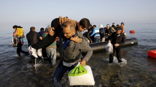 Most  jön a neheze – drámai ütemben nő a migránsok száma