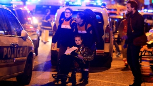 Rengeteg áldozat Párizsban – valamennyi támadó is halott