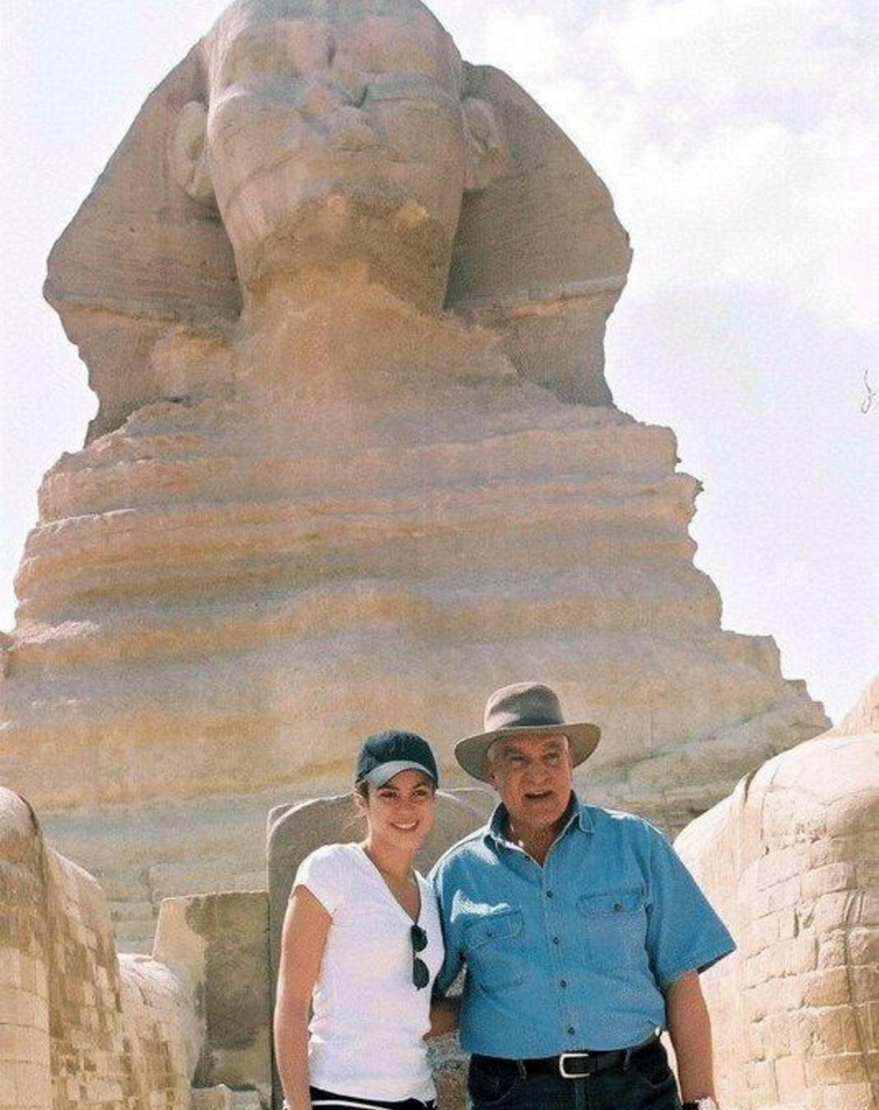 Shaikra és az egyiptomi Indiana Jones, Zawi Hawass. 