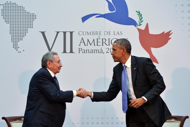 Obama és Raul Castro