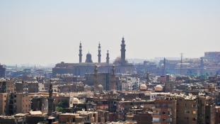 Támadás egy éjszakai klub ellen Kairóban – sok halott (videó)