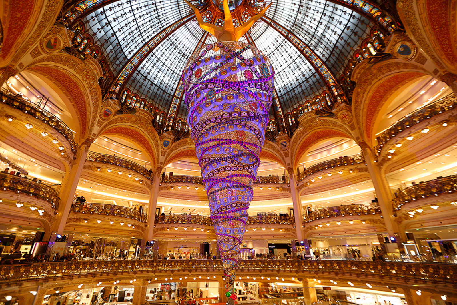 Fejjel lefelé, Galeries Lafayette, Párizs