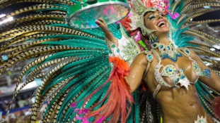 Riói karnevál: több erotika, kevesebb Zika