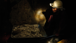 Tömgsírban találtak meg 14 eltűnt aranybányászt