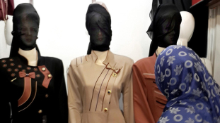 Újabb büntetés az Iszlám Államnál: csontvázakkal teli ketrecbe zártak nőket