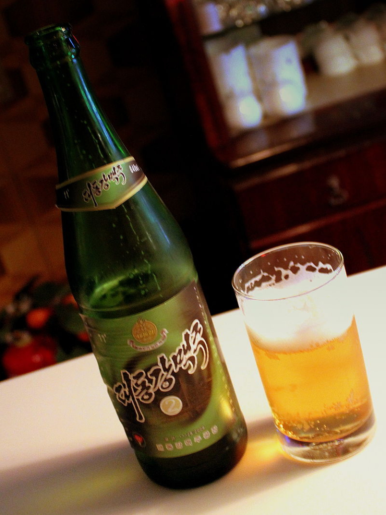 TAEDONGGANG_BEER_DPR_KOREA_OCT_2012_(8196688556)