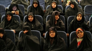 Az új iráni parlamentben több lesz a nő, mint a pap