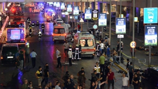 36 halottja van az isztambuli reptéri mészárlásnak – az Iszlám Állam lehet a háttérben