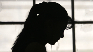 Házasságon kívüli szexért állítottak bíróság elé egy megerőszakolt holland nőt Katarban