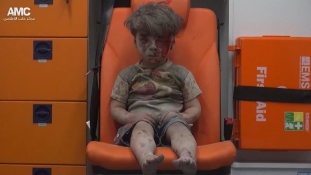 Ő a háború arca – így mentették ki a négyéves Omránt