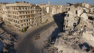 Pánik és menekülés – kiszorítják a kormányerők a felkelőket Kelet-Aleppóból
